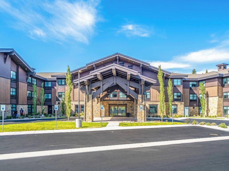 Springhill Suites By Marriott Island Park Yellowst image