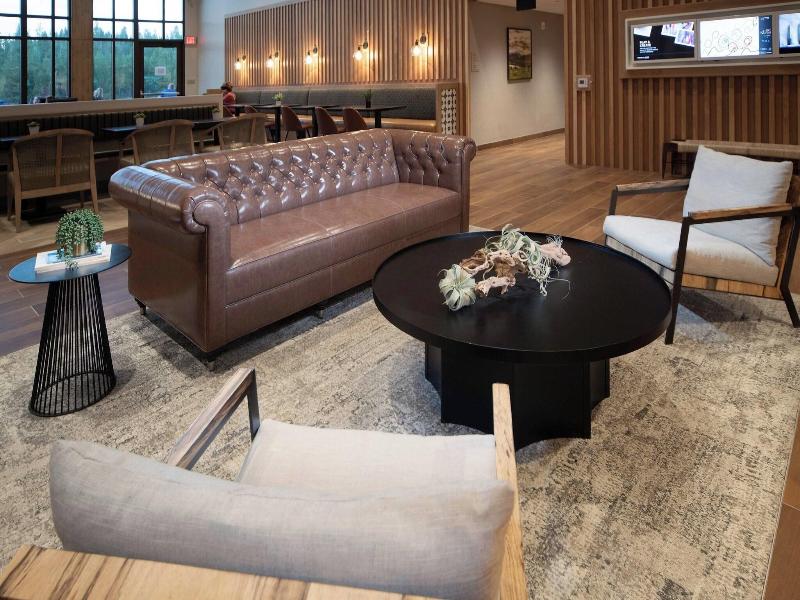 Springhill Suites By Marriott Island Park Yellowst image
