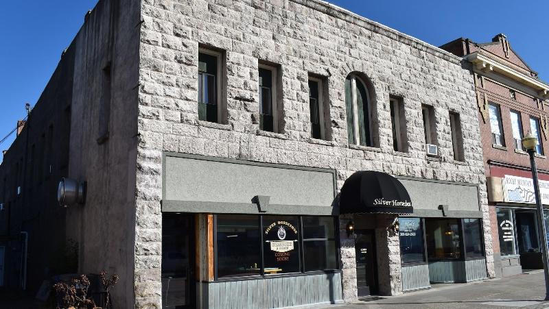 Silver Horseshoe Inn image