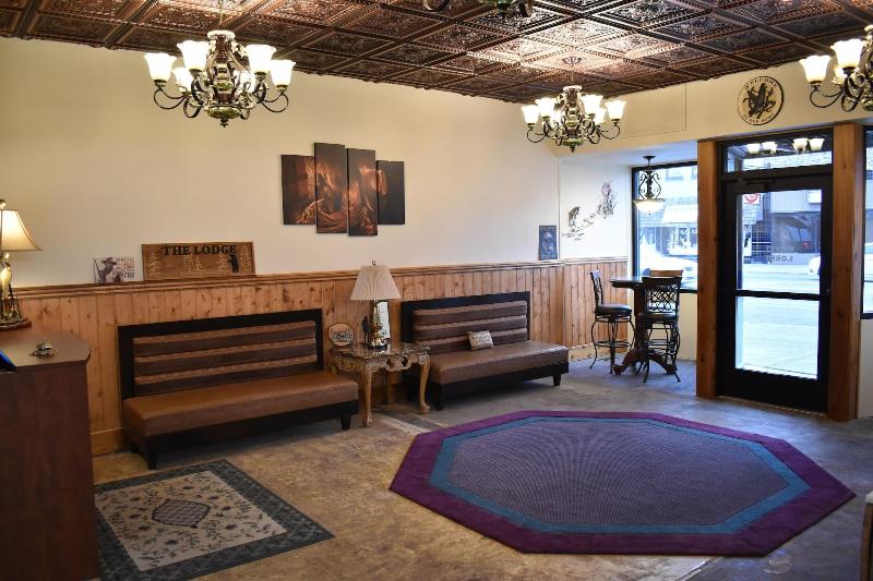 Silver Horseshoe Inn image