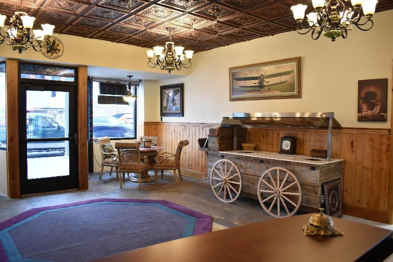 Silver Horseshoe Inn image