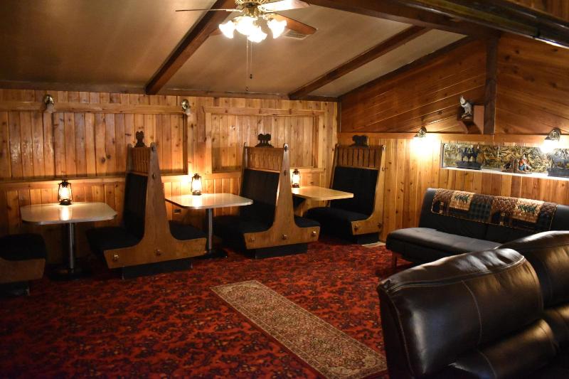 Silver Horseshoe Inn image 5