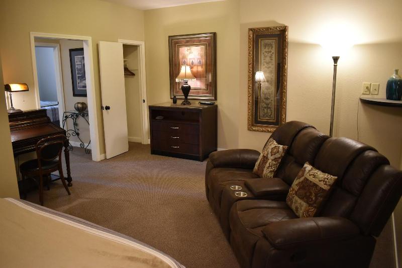 Silver Horseshoe Inn image