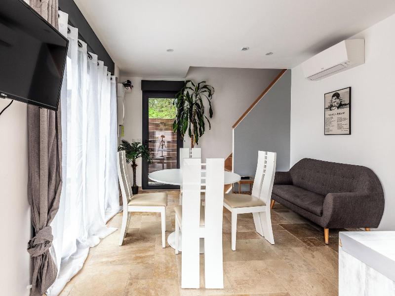Cedric Guesthouse image