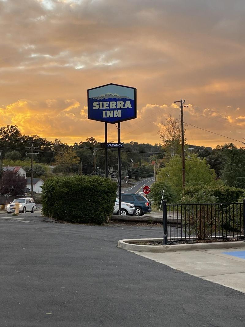 Sierra Inn image
