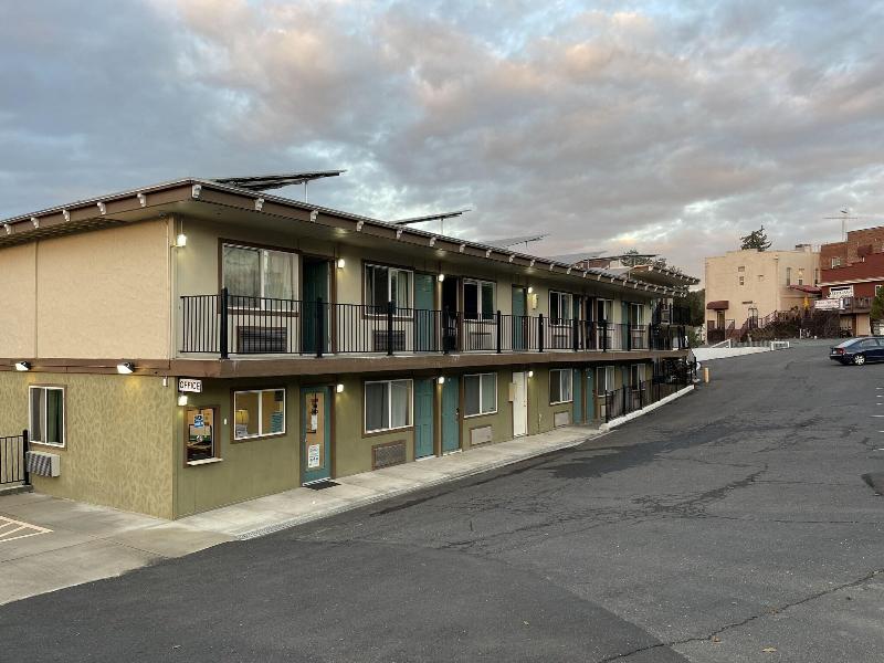 Sierra Inn image