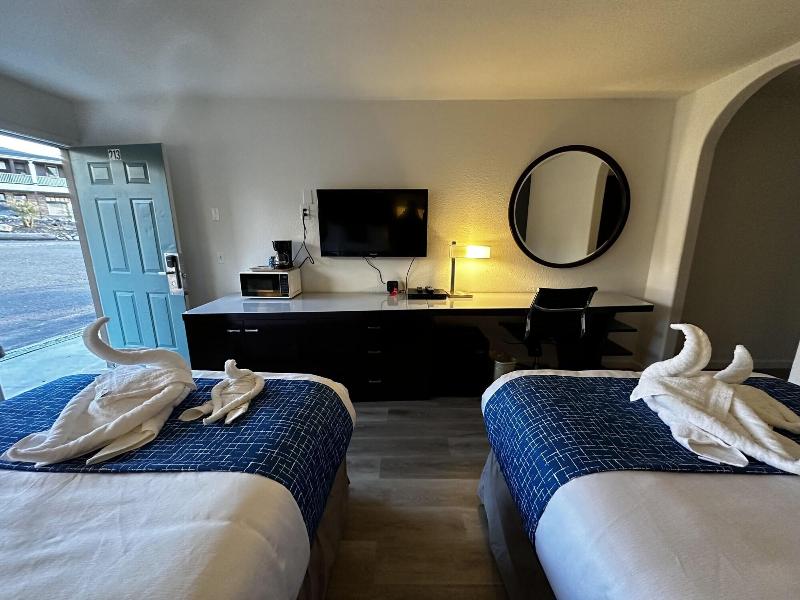 Sierra Inn image