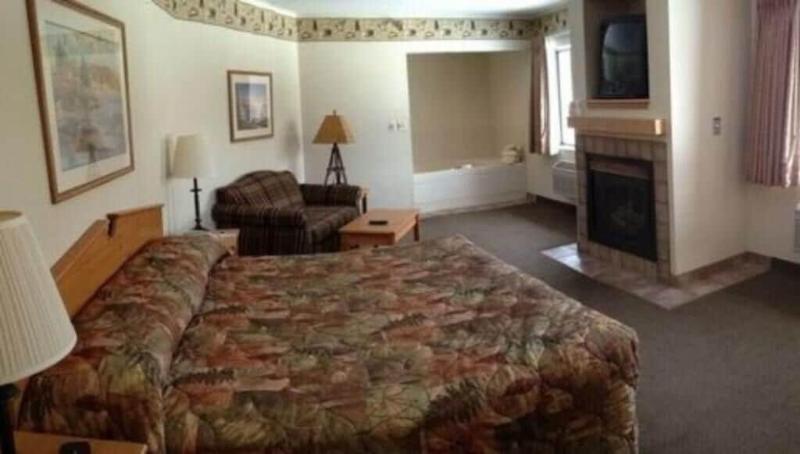 Oveson Pelican Lake Resort And Inn image