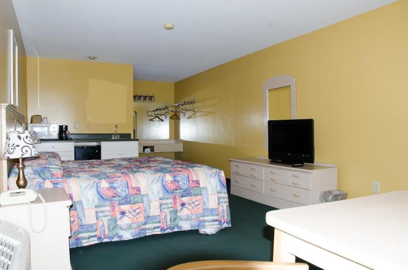 Key West Inn - Childersburg image