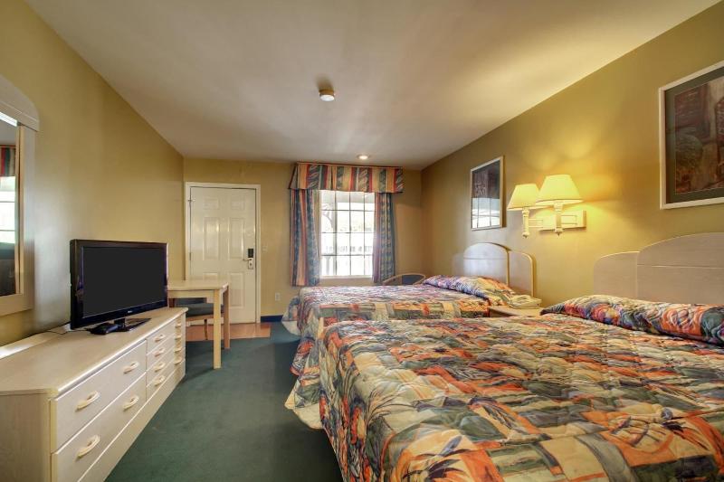 Key West Inn - Childersburg image