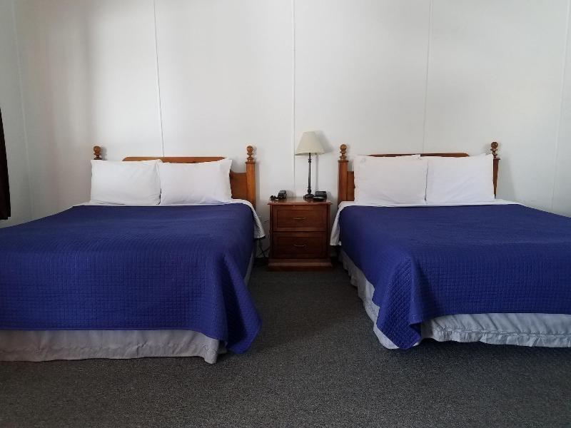 Stone Mountain Lodge And Cabins image