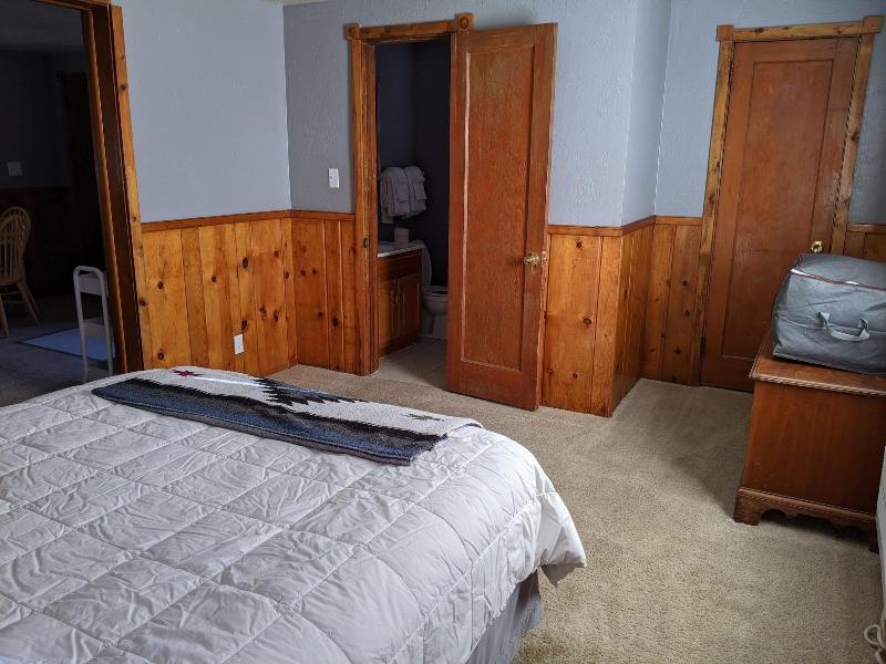 Stone Mountain Lodge And Cabins image