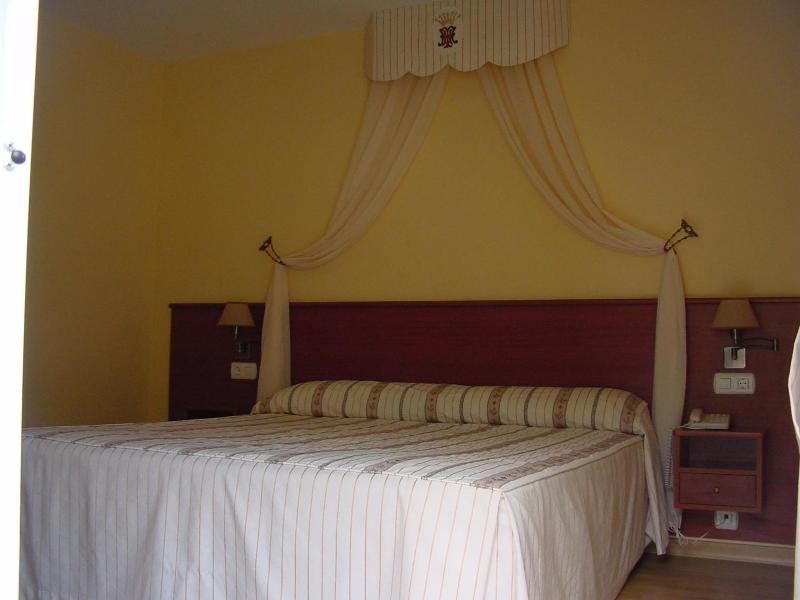 Hotel La Mora image