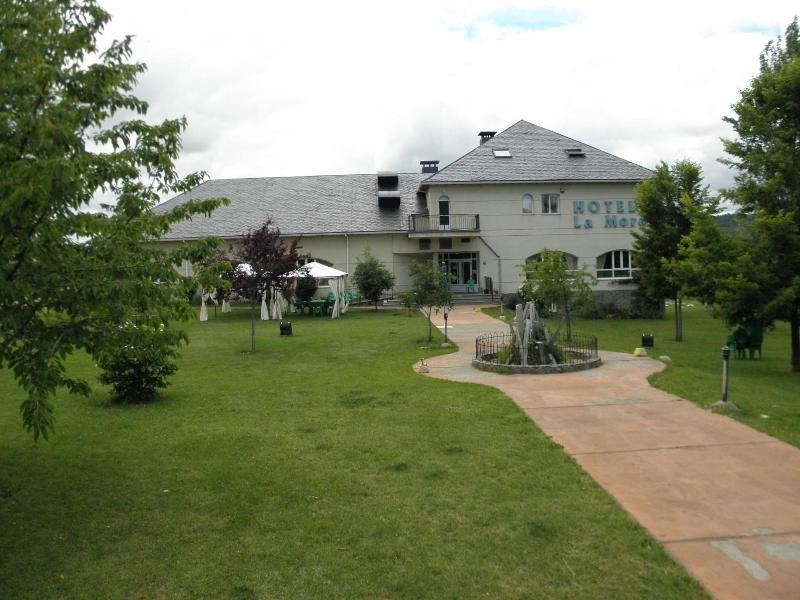 Hotel La Mora image