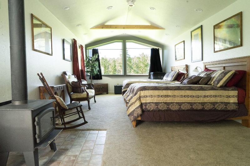 Devils Tower Lodge image 9