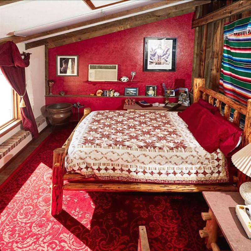Devils Tower Lodge image 7