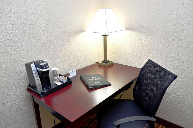 Cobblestone Inn & Suites - Monticello image