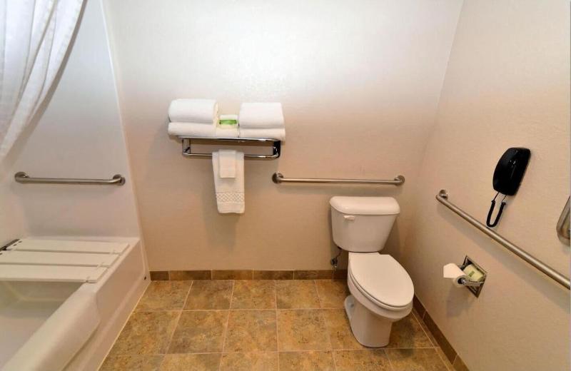 Cobblestone Inn & Suites - Monticello image