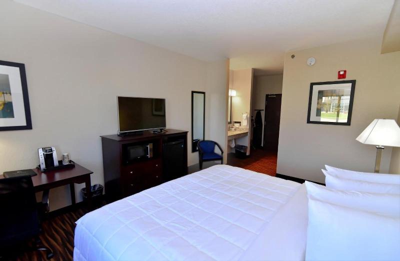 Cobblestone Inn & Suites - Monticello image