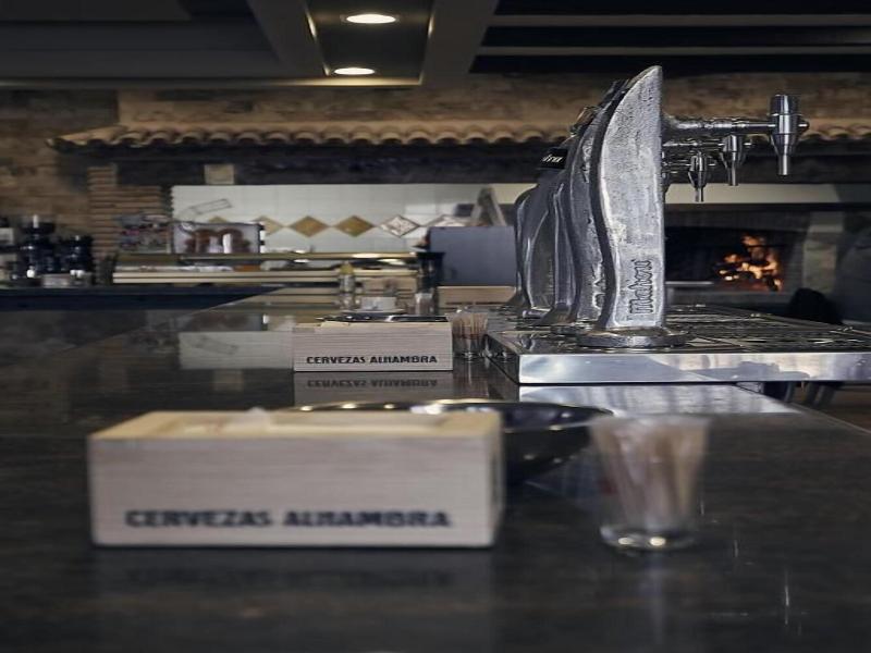 Hotel Restaurante Dama De Baza image
