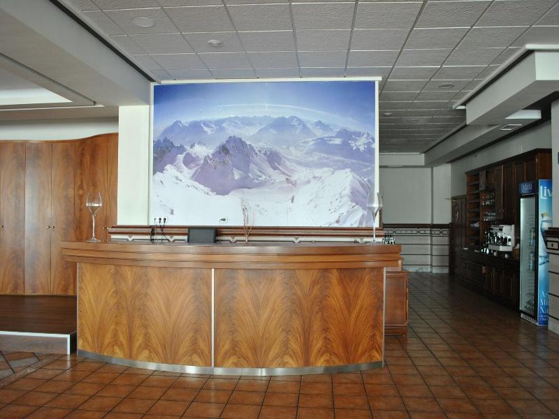 Hotel Restaurante Dama De Baza image
