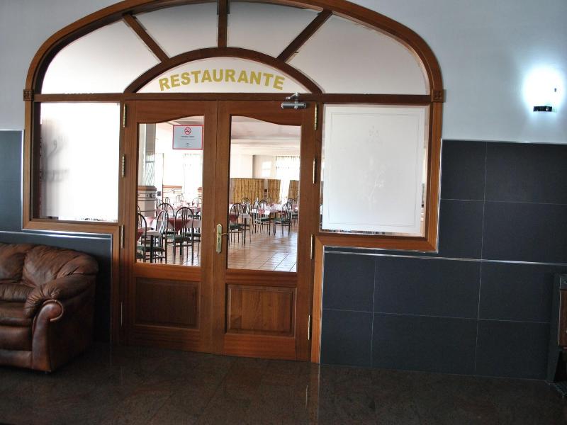 Hotel Restaurante Dama De Baza image