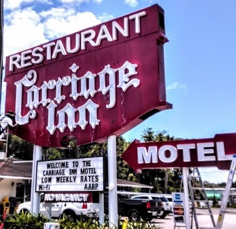 Carriage Inn Motel image