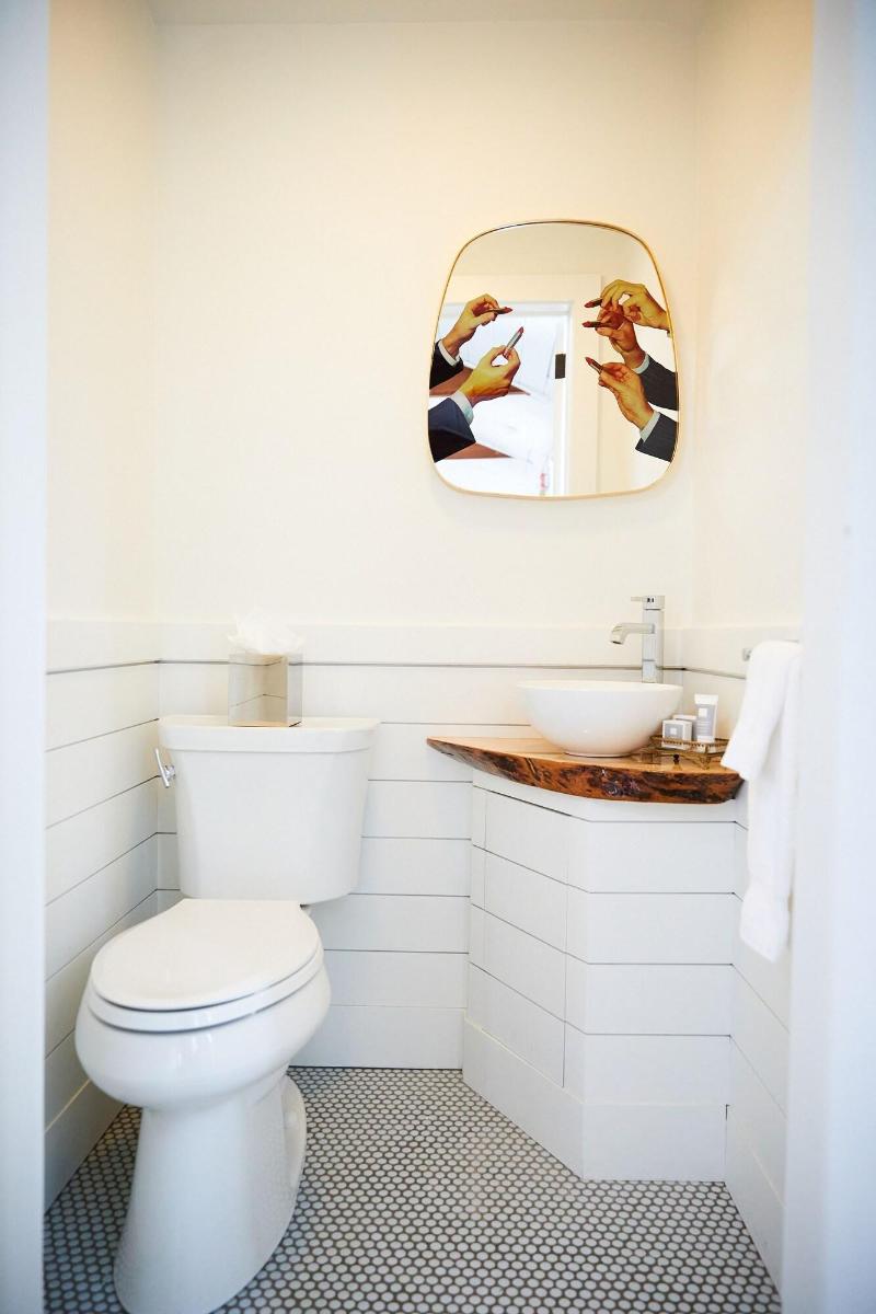 Shelter Harbor Inn image