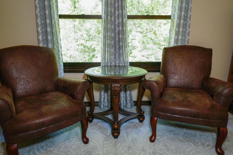 DOUBLE DELUXE KING BED