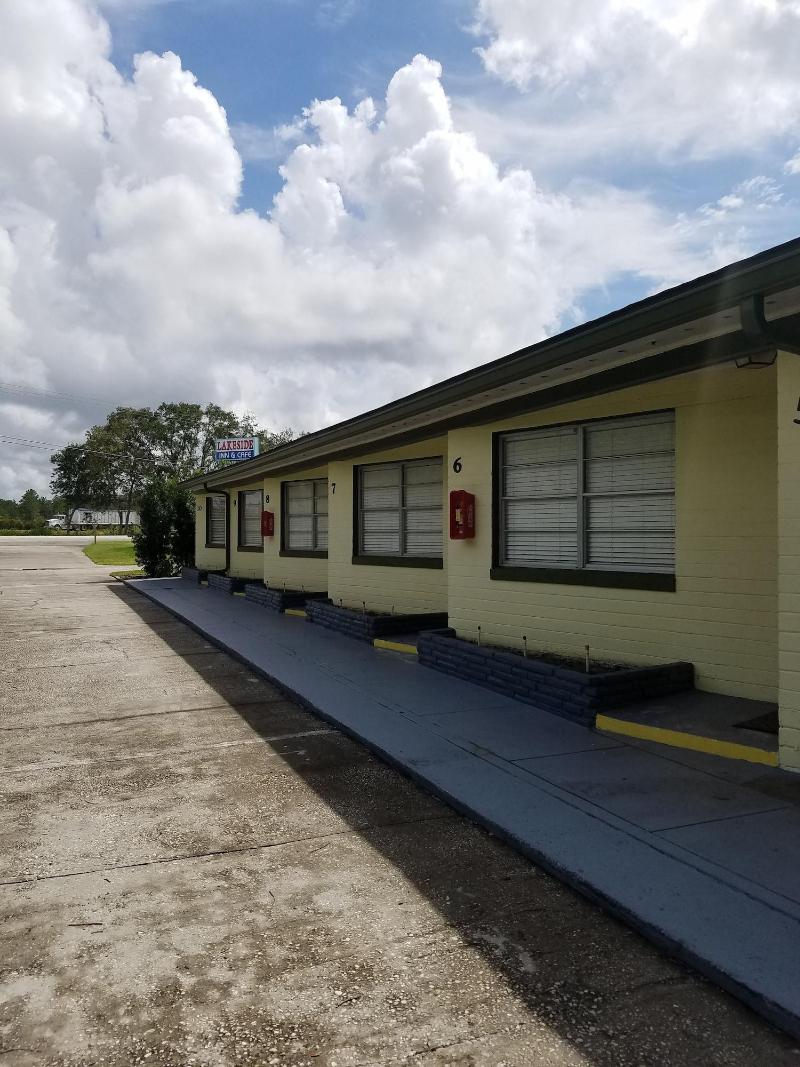 Hotel Lakeside Inn And Cafe