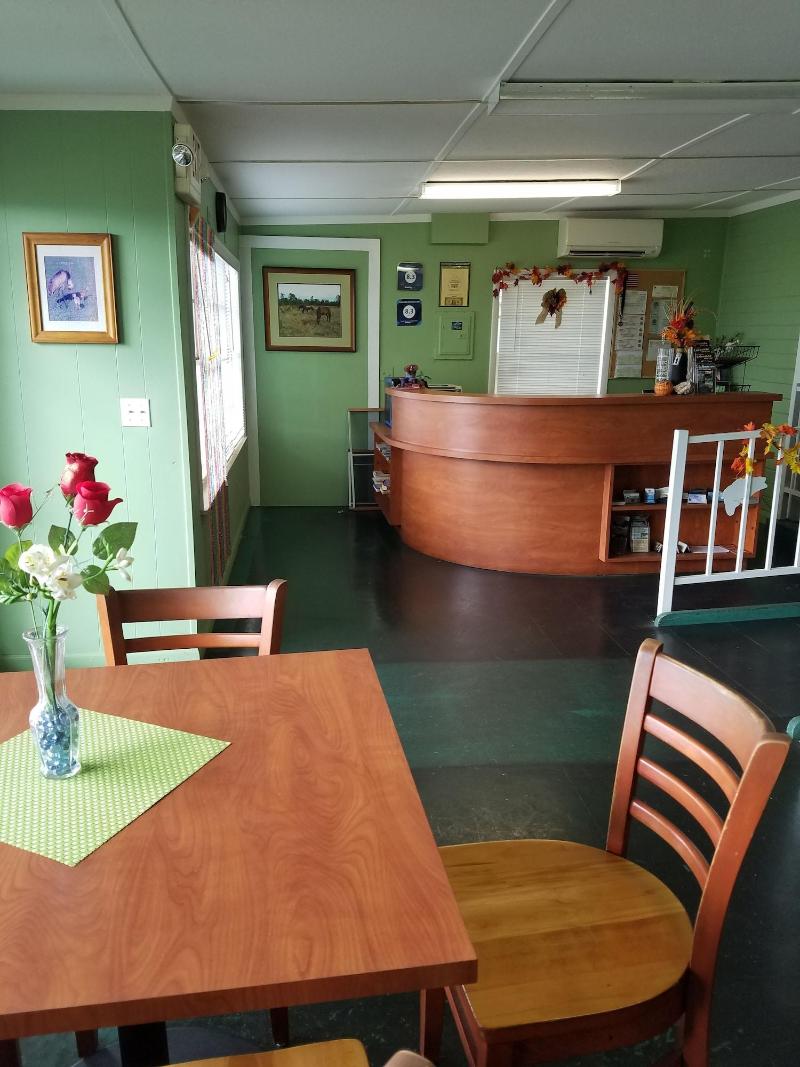 Hotel Lakeside Inn And Cafe