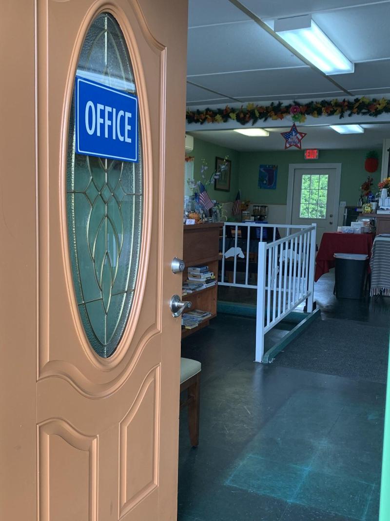 Hotel Lakeside Inn And Cafe