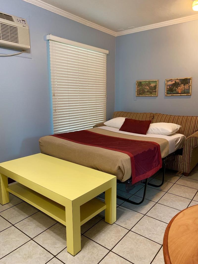 Hotel Lakeside Inn And Cafe