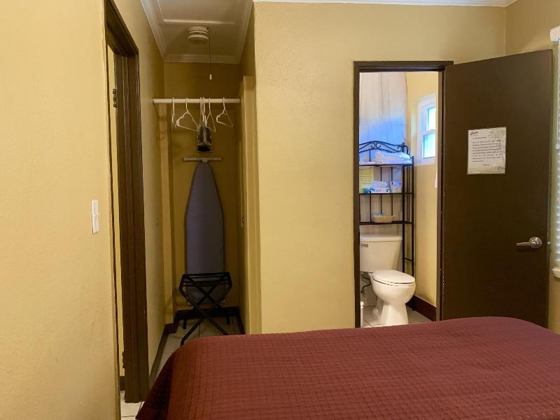 Hotel Lakeside Inn And Cafe