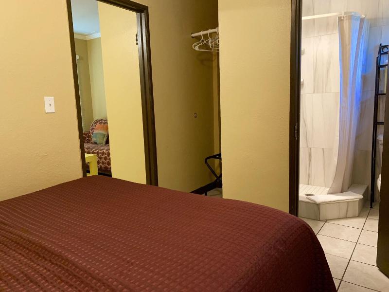 Hotel Lakeside Inn And Cafe