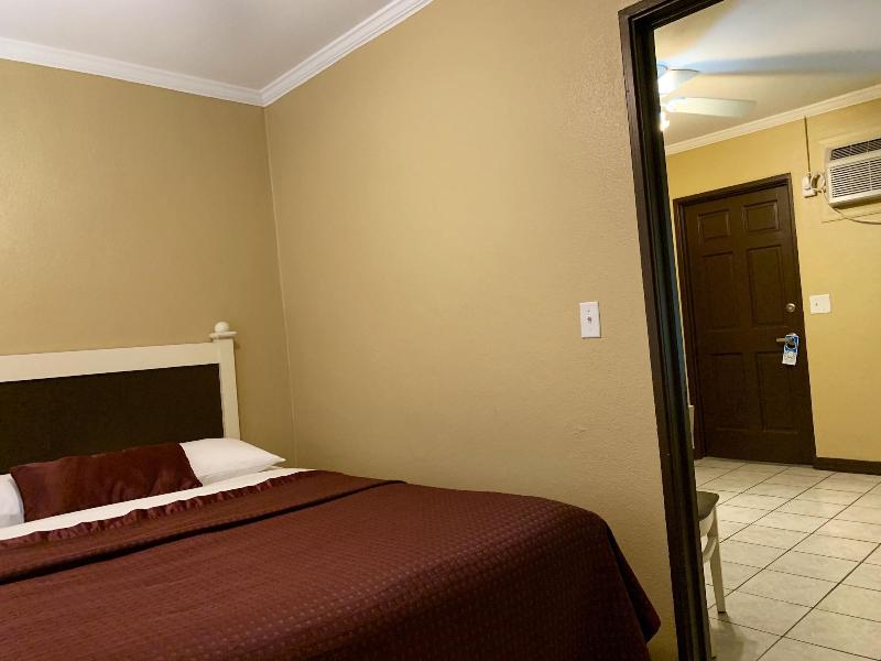 Hotel Lakeside Inn And Cafe