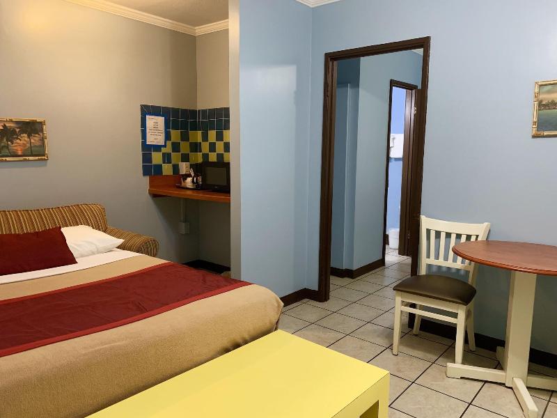 Hotel Lakeside Inn And Cafe