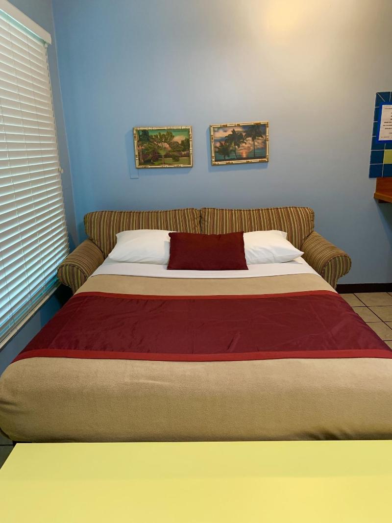 Hotel Lakeside Inn And Cafe