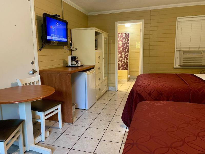 Hotel Lakeside Inn And Cafe