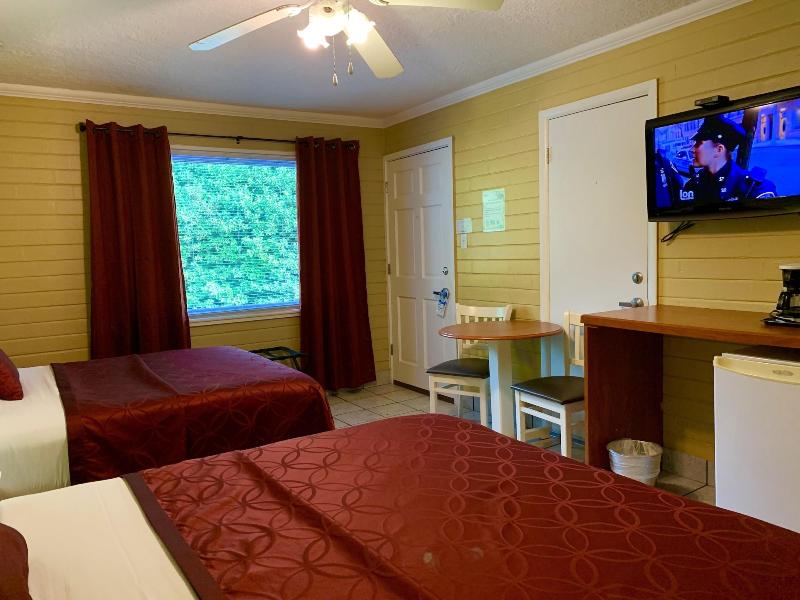 Hotel Lakeside Inn And Cafe