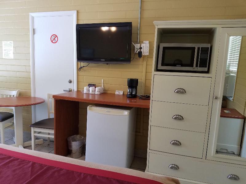 Hotel Lakeside Inn And Cafe