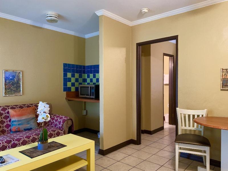 Hotel Lakeside Inn And Cafe