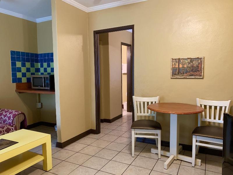 Hotel Lakeside Inn And Cafe