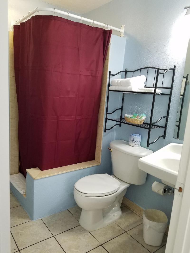 Hotel Lakeside Inn And Cafe