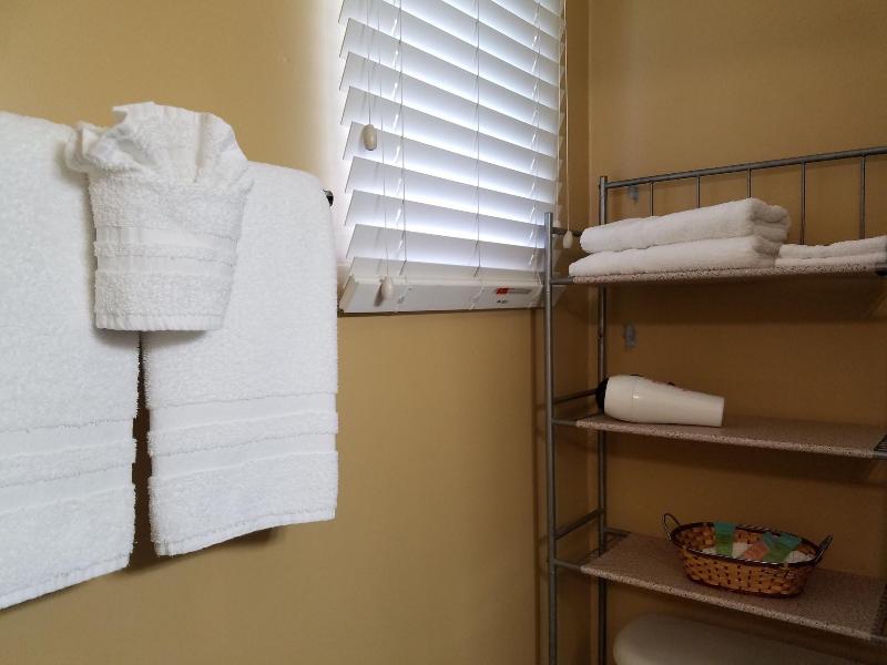 Hotel Lakeside Inn And Cafe