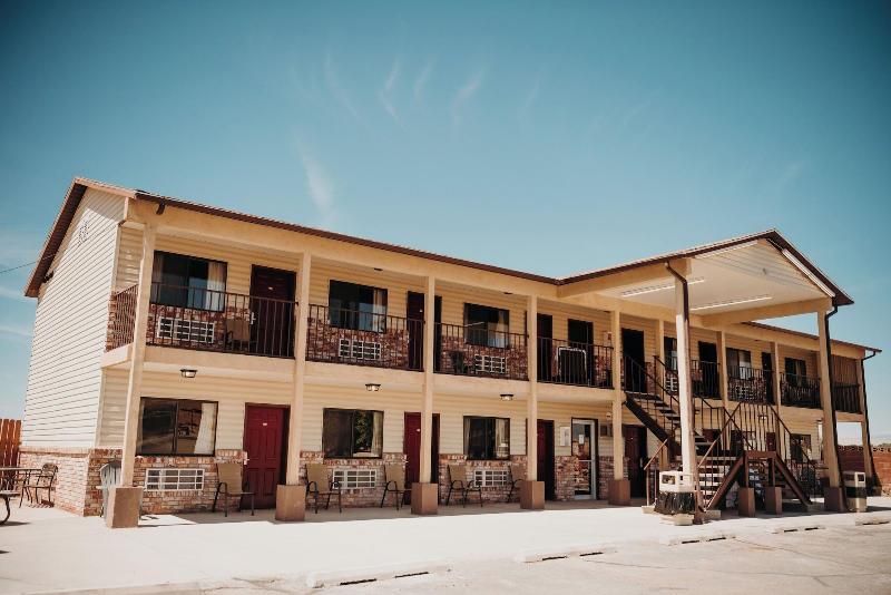 Whispering Sands Motel image
