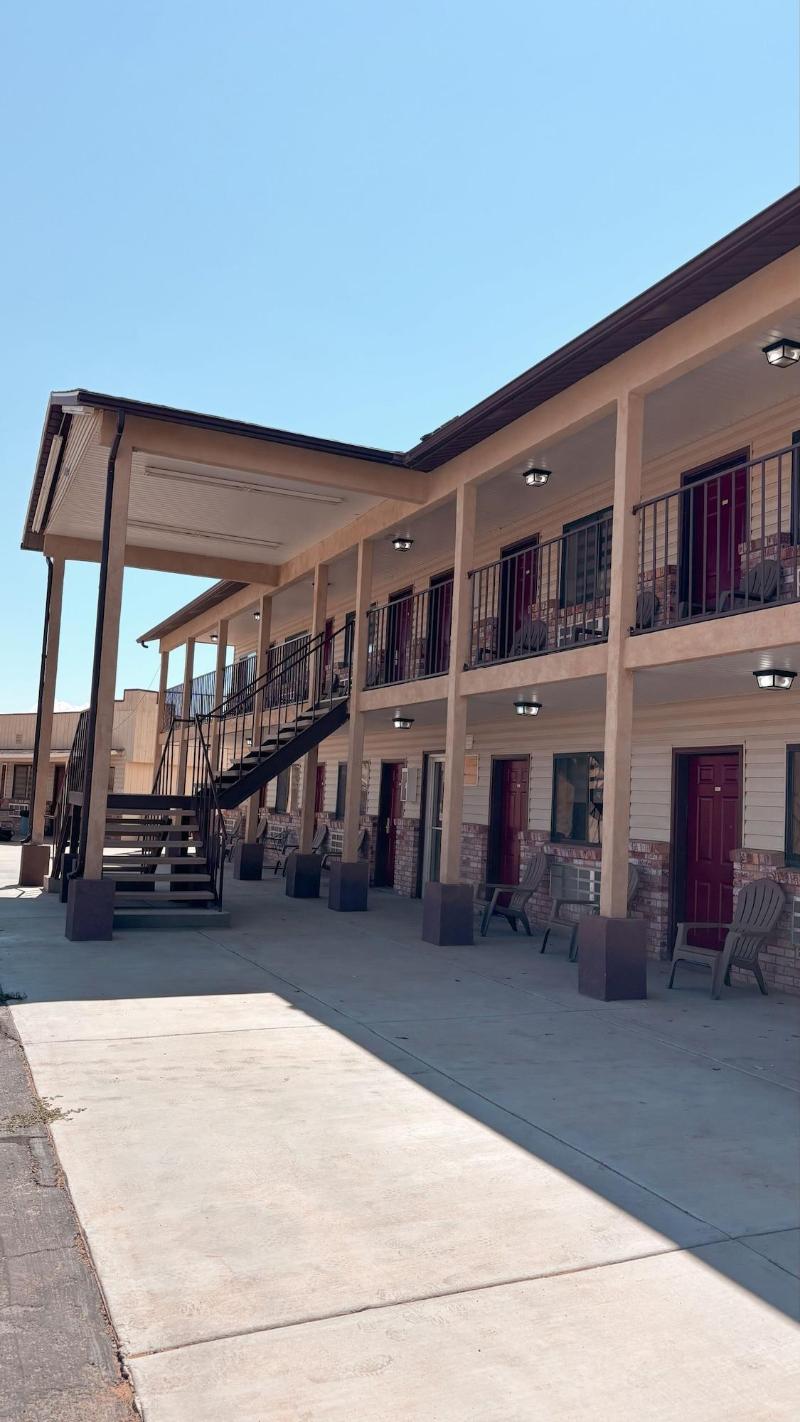 Whispering Sands Motel image