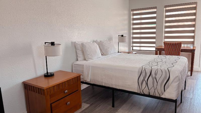 Whispering Sands Motel image