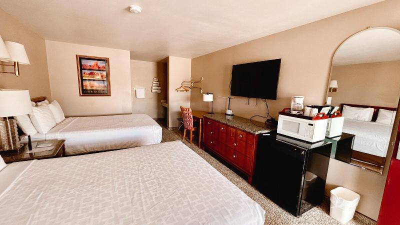 Whispering Sands Motel image