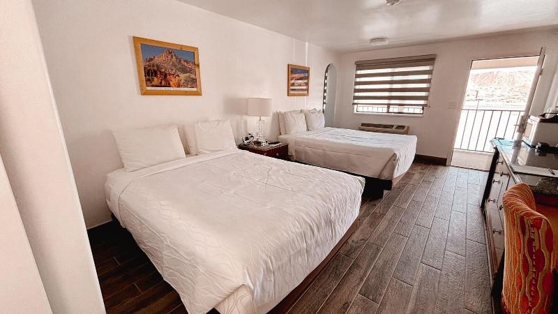 Whispering Sands Motel image
